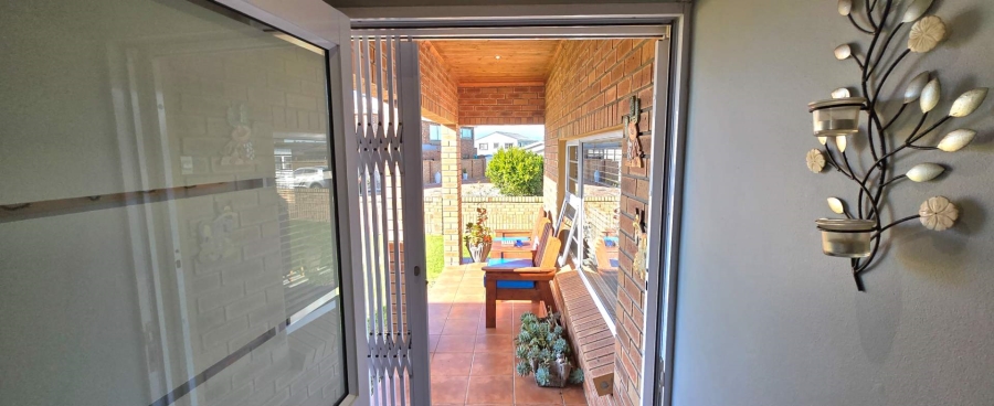 4 Bedroom Property for Sale in Franskraal Western Cape